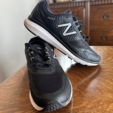 Coppia di scarpe da passeggio