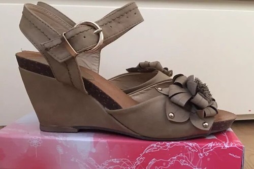 Sandali beige zeppa - sandali,