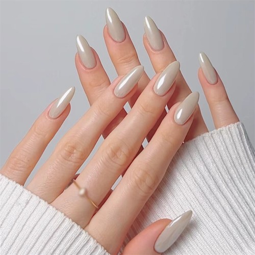 Manicure corta mandorla - manicure,