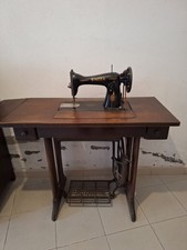 Macchina da cucire singer d'epoca richiudibile 