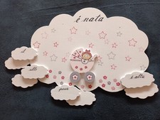 Fiocco nascita artigianale per bimba in legno - modello carrozzella con bebè