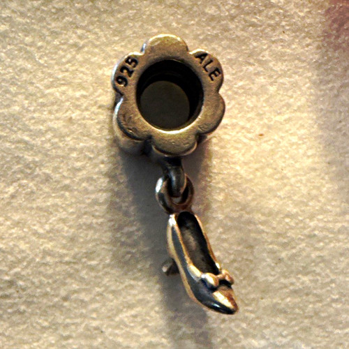 Ciondolo scarpa pendente