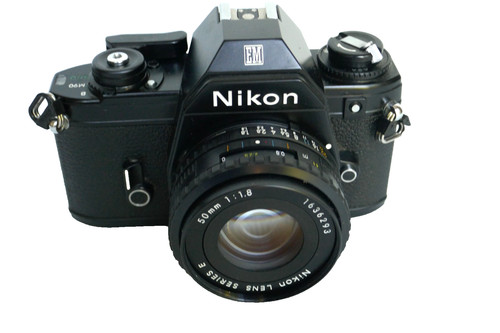 Nikon fotocamera reflex - em,