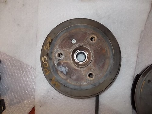 Q0002072v010000000 rear left - q0002072v010000000,