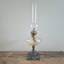 Antica lampada ad olio