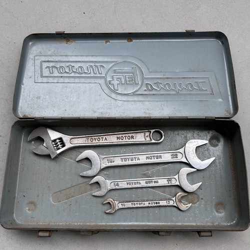 Vintage toyota motor - toyota, toolbox