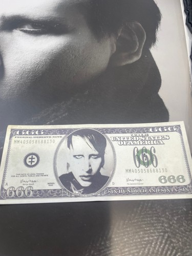 Marilyn manson backstage vip - marilyn,