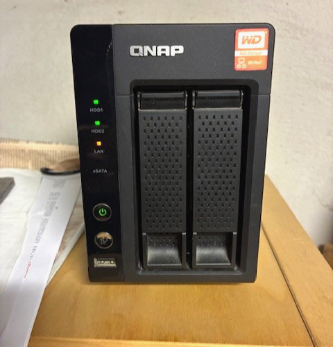 Server nas qnap - server, ts221