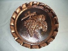 Piatto decorativo in RAME SBALZATO a mano con UVA
