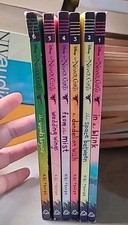 Disney the never girls lot - disney,
