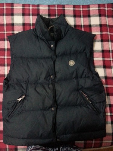 Lotto 384 smanicato - , piumino