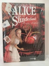 ALICE IN SUNDERLAND di:BRYAN