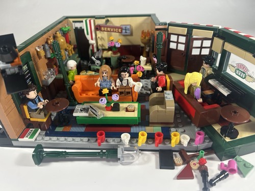 Lego friends central perk - lego,