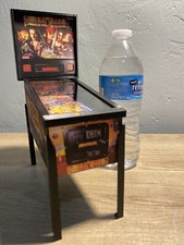 Replica Stern "Pirati dei Caraibi" (POTC) flipper modello scala 1:8