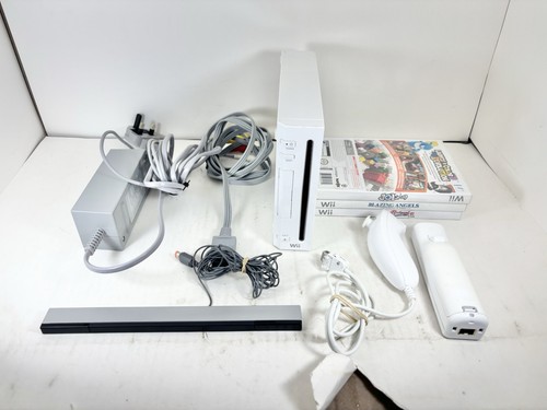 Nintendo wii white console - white,