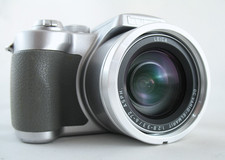 Panasonic Lumix DMC-FZ5 5MP