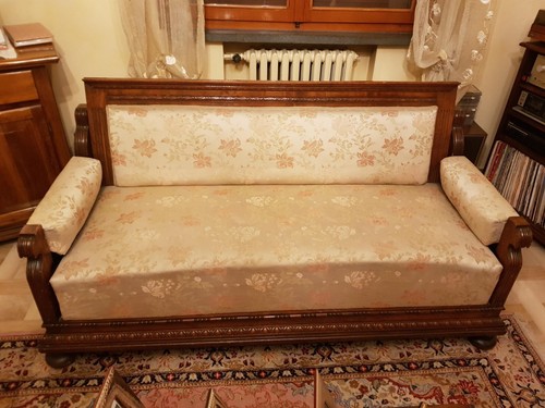 Divano antico pregiato - , inizio