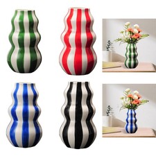 Vaso in ceramica a strisce