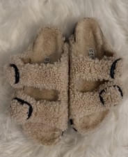 Sandali in shearling
