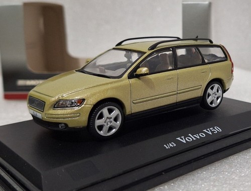 Volvo v50 2004 - volvo, very