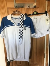 Sergio Tacchini vestito