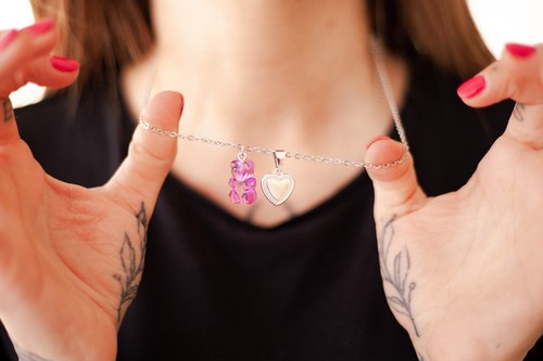 Collana ciondolo cuore e - -,