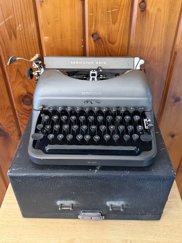 Macchina scrivere portatile - macchina,