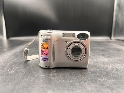 Nikon coolpix e5600 argento - coolpix,