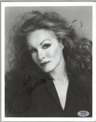 Foto firmata julie newmar - julie,