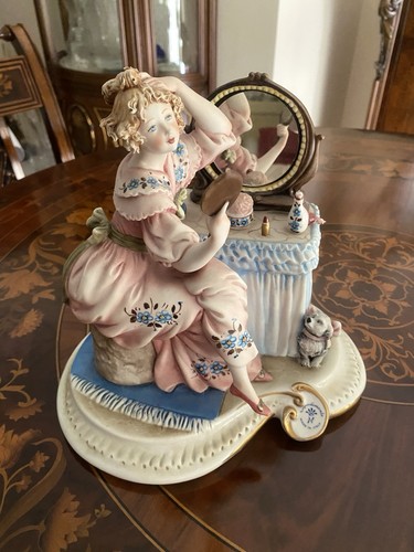 Capodimonte corti scultura - corti,