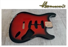 Strat 2 Pezzi Corpo in Ontano, Percorso SSS, Finish Midnight Wineburst, 1,8 kg come merce B