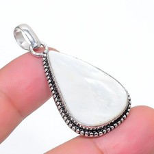 Ciondolo pietra preziosa a