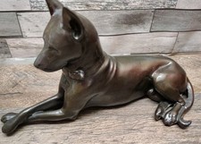 Statuina pizzica doberman