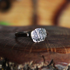 Antico anello da dito in