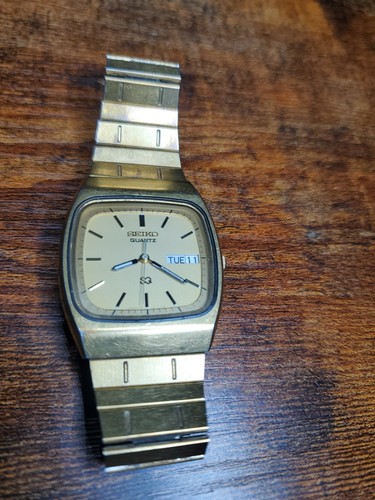 Seiko quartz day date - seiko,