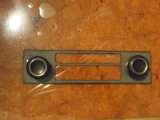 Mercedes R107  SL autoradio frontalino manopole