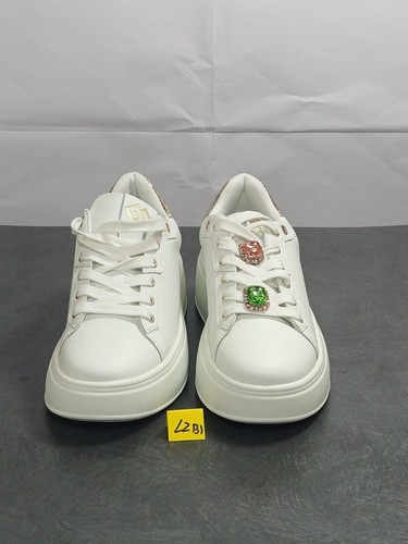 Sneakers bianca con platform