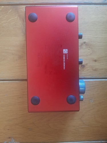 Focusrite 2i2 scarlett - focusrite,