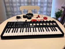 Akai Professional Advance 49 |