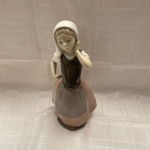 Nao liadro figurine girl - nao,
