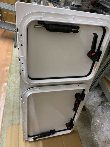 Lewmar portello 960 x 450 - /,