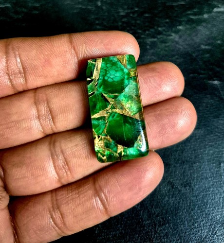 Pietra preziosa cabochon