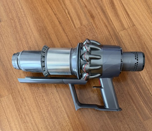 Dyson v11 abs - main, body