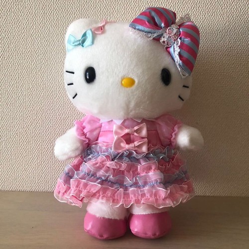 Peluche pupazzo compleanno