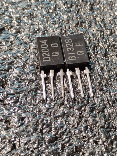 Transistor 2sd2004 npn - 2sd2004, usati