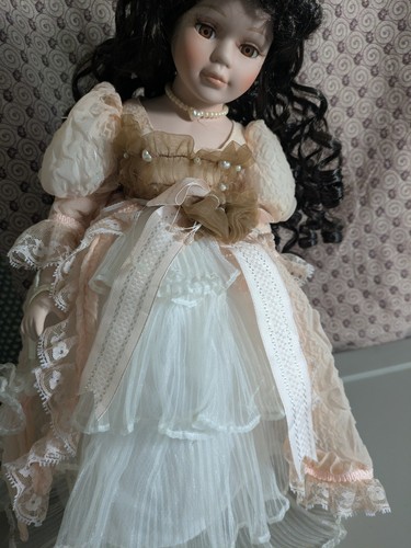 Bambola porcellana stile - porcellana,