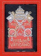 Vaticano 2019 - Francobollo da 8,40 euro in tessuto - 90. fondazione 1929-2019 francobollo