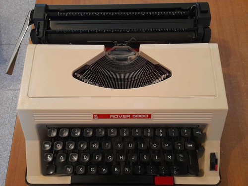 Macchina scrivere rover - da,