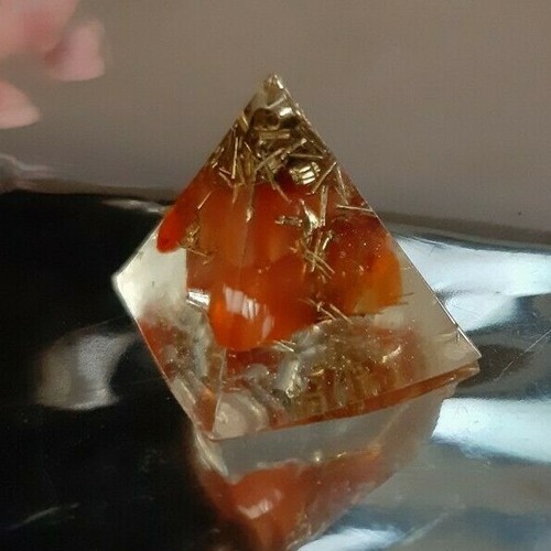 Piramide lati orgonite 2 - piramide,