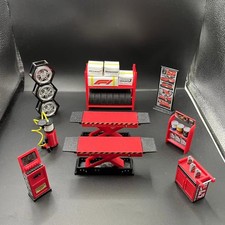 Set 8 pezzi 1/18 attrezzi